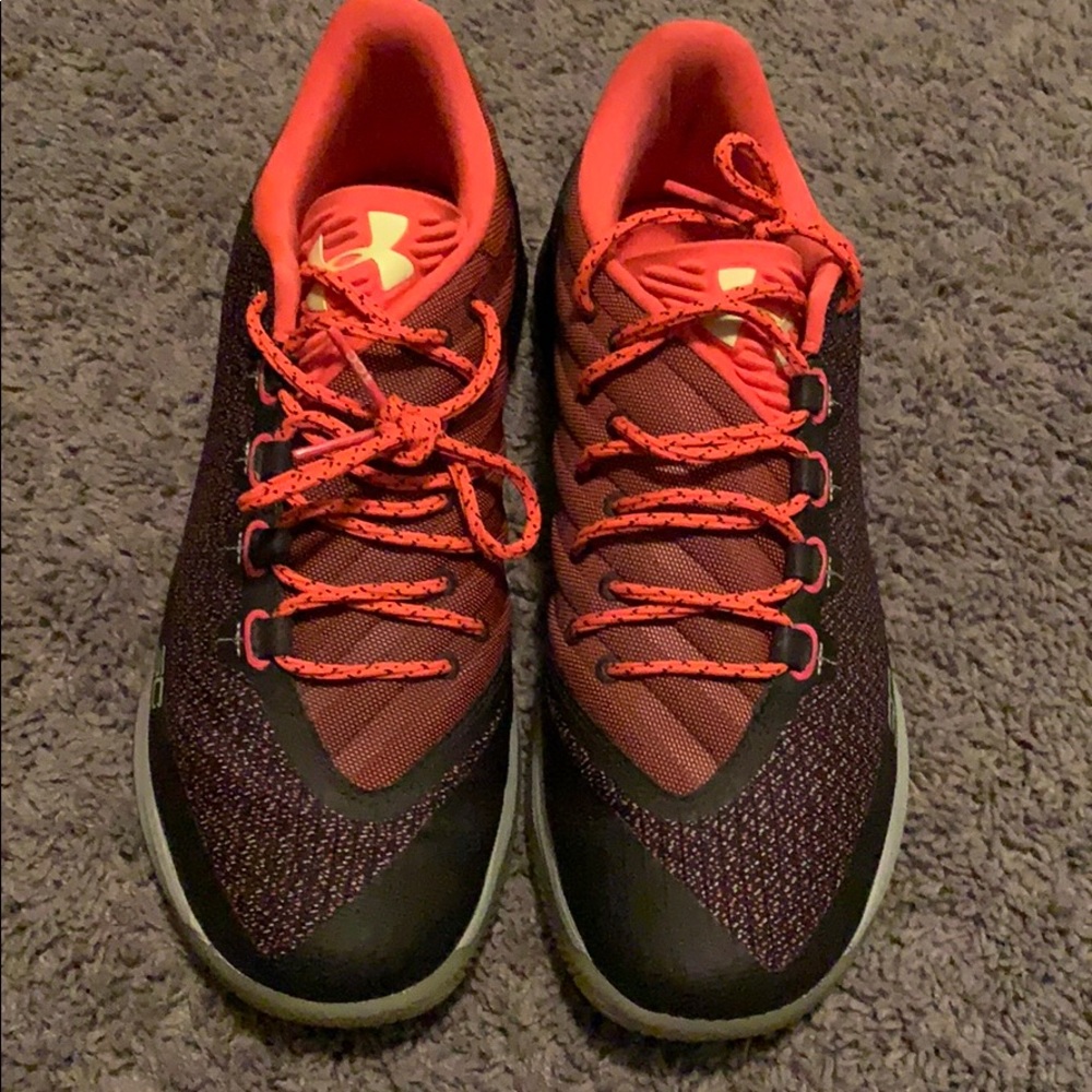 Curry under Armour basketball shoes